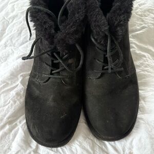 Women's Black Ankle Boots with Fur Lining